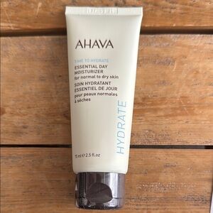 AHAVA Essential Day Moisturizer - Cream